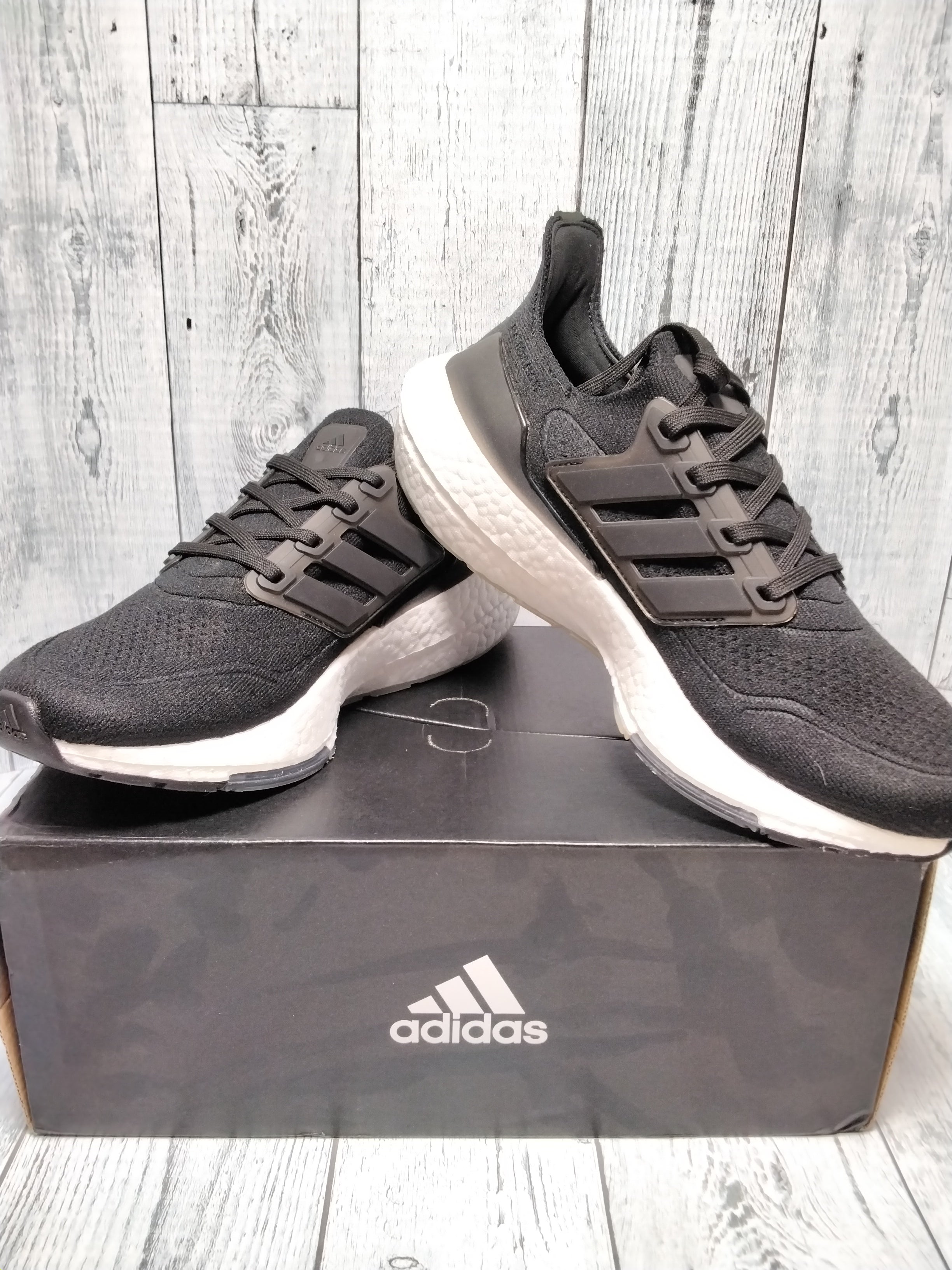 adidas Women's Ultraboost 21 Running Shoe Size 8 (7834469630190)